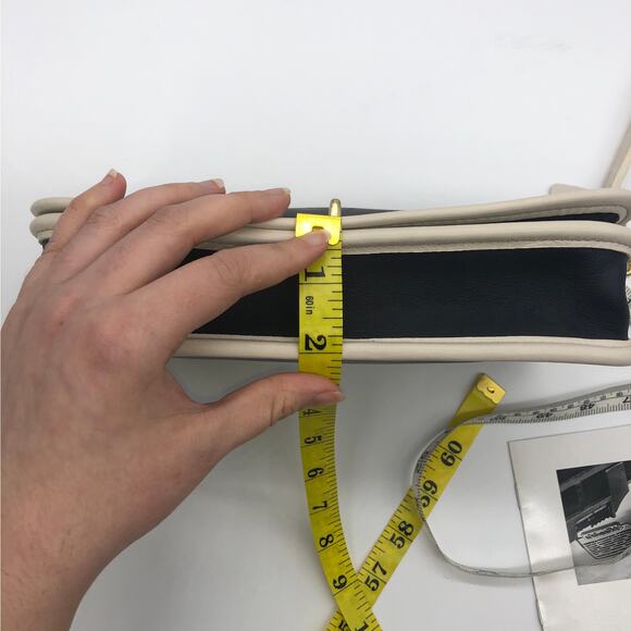 LIKE NEW Vintage Coach Spectator Pocket Purse 9668 Navy White - Picture 8 of 10